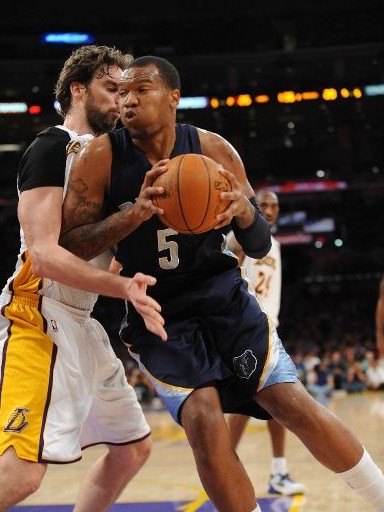 端的表现同 端的表现同